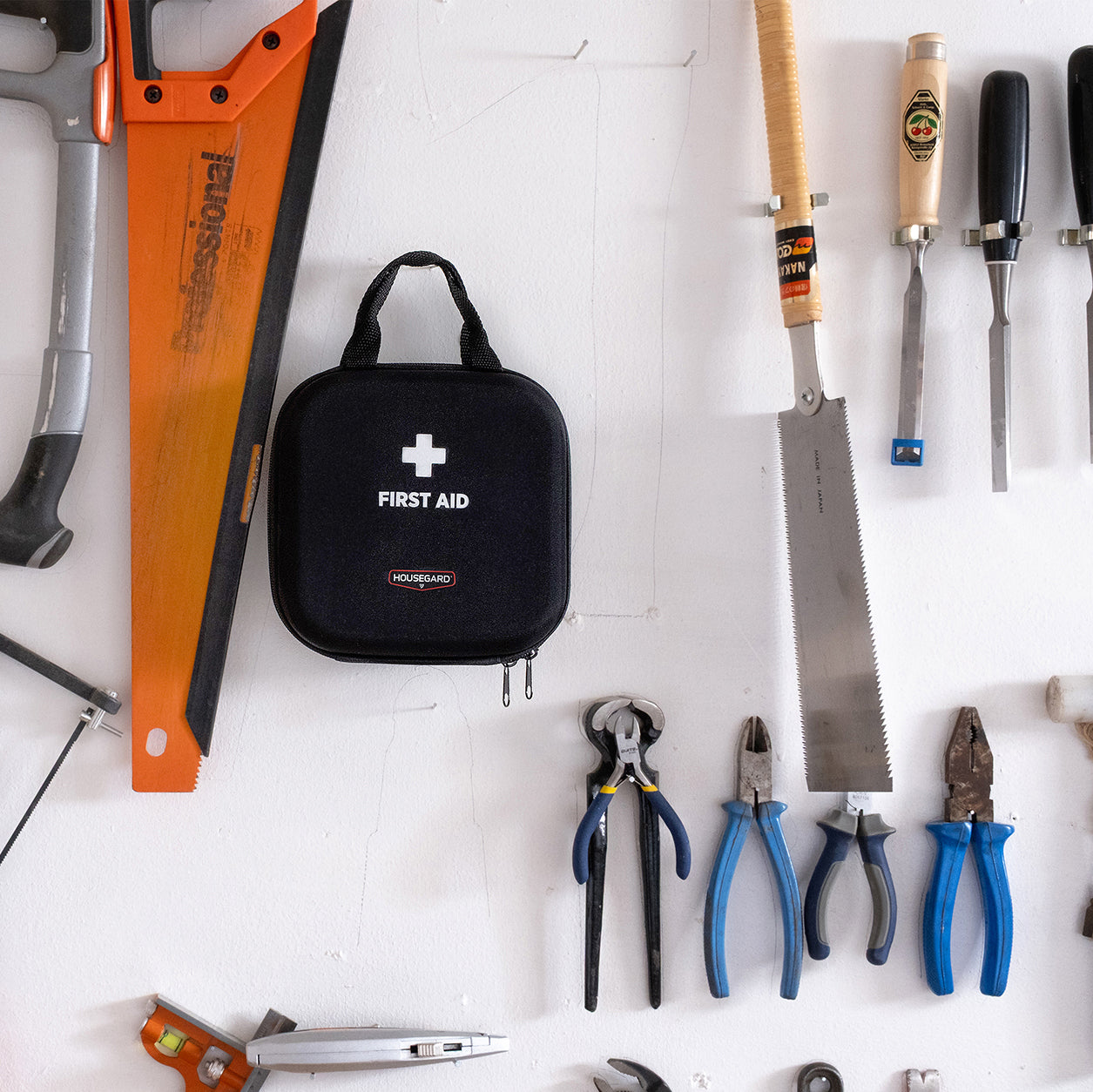 Första Hjälpen Väska Housegard Standard – Komplett kit för små och medelstora skador